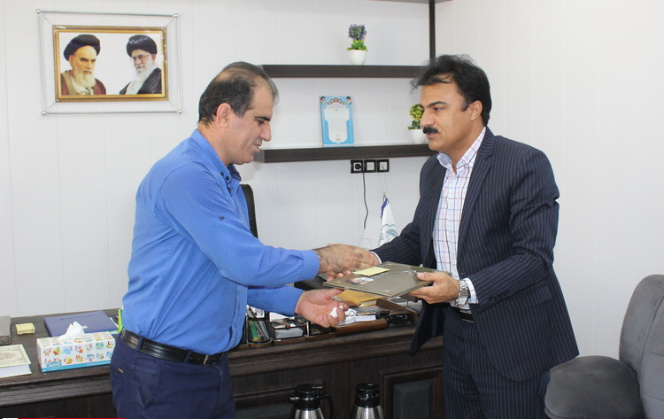 داریوش رحیمیان، شهردار بوشکان از اصحاب رسانه تجلیل نمود